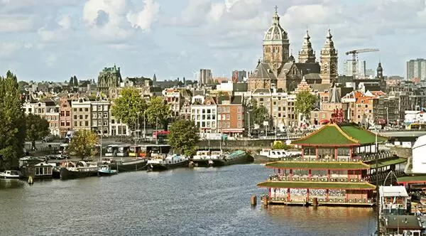 Amsterdam Paris Tour Packages